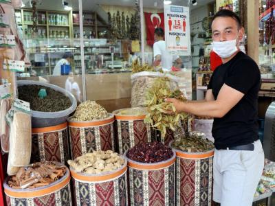 Aktarlar sucuk, köfte ve mangal baharatı siparişine yetişemiyor

