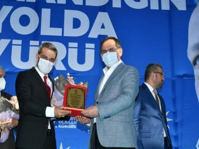 Başkan Demir: “Siyaset hizmet yeridir”
