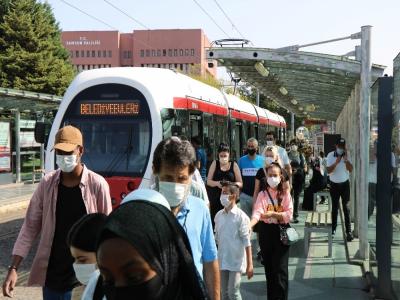 PANDEMİ TRAMVAY YOLCU SAYISINI AZALTTI