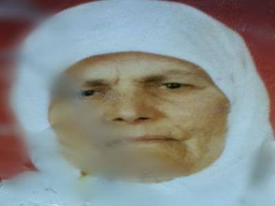 Kanepeden düşen yaşlı kadın hayatını kaybetti
