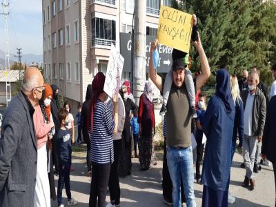 Kazaların yoğun olduğu kavşakta eylem
