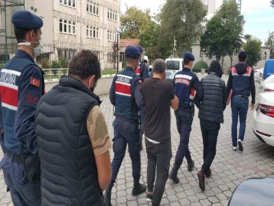 Samsun’da esrarla yakalanan 3 kişi serbest bırakıldı
