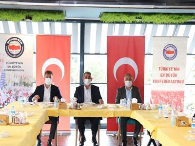 Milletvekili Köktaş’tan Samsun Memur-Sen’e takdir
