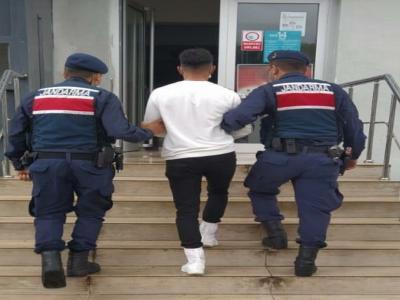 4 yıl 10 ay hapis cezası bulunan şahıs jandarma tarafından yakalandı
