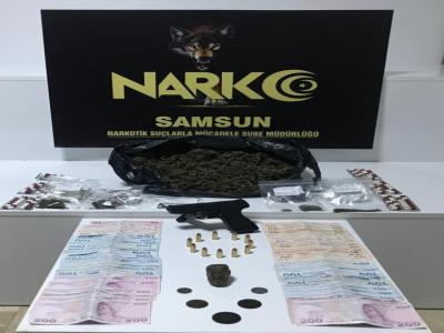 Evinde uyuşturucu ve tarihi eserle yakalandı

