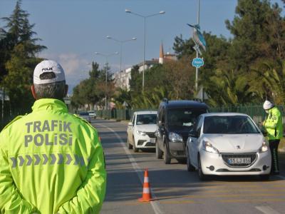 Samsun’da kısıtlamaya uymayan 439 kişiye 1 milyon TL ceza kesildi
