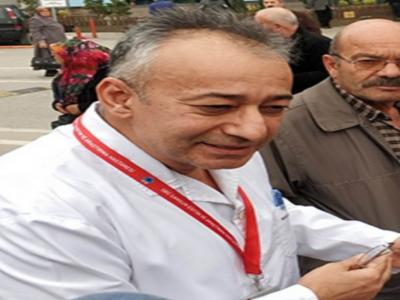 Samsun’un sevilen dahiliye doktoru koronaya yenik düştü
