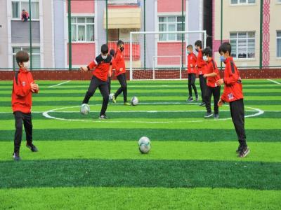Samsun Büyükşehir’den Kökçüoğlu Mahallesi’ne halı saha
