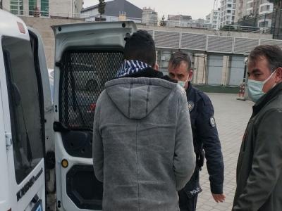 Mendil satma bahanesiyle zorla cüzdan gasp etmekten tutuklandı
