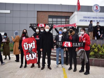Rektör Ünal, öğrencilerle daha temiz doğa için çöp topladı
