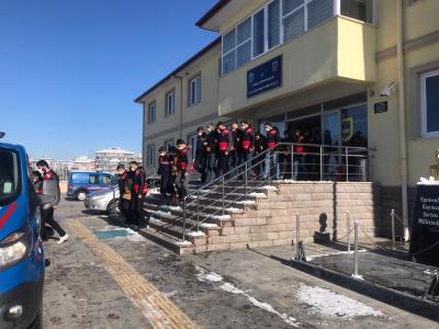 20 milyonluk enerji ve nakil hatları kablosu hırsızlığı zanlısı 13 kişi adliyede
