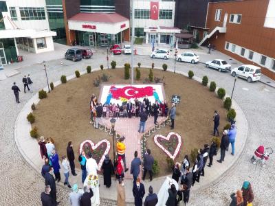 Bin çocuktan sağlıkçılara 10 bin taşlı mozaik
