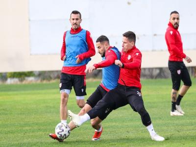 Samsunspor 6 oyuncu transfer etti 8 oyuncuyu da gönderdi
