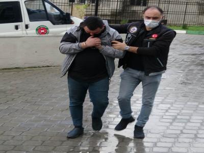 Kulübede satışa hazır kokainle yakalandılar

