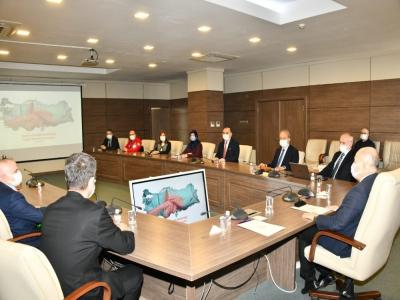 Vali Dağlı: 'Virüse karşı hassasiyet ve fedakarlık ile en kısa sürede başarıyla çıkacağımıza inanıyorum'
