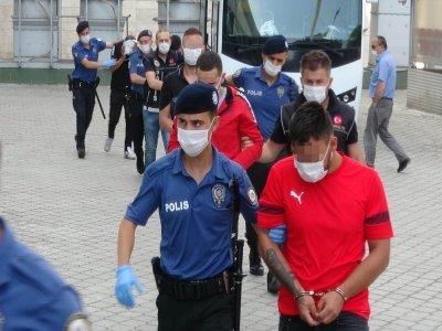 26 KİŞİ HAKİM ÖNÜNDE