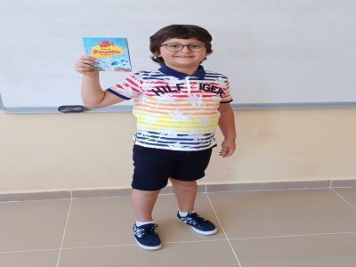 6 YAŞINDA HİKAYE KİTABI YAZDI