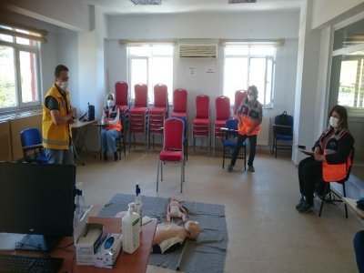 AFAD GÖNÜLLÜLERİNE İLK YARDIM EĞİTİMİ