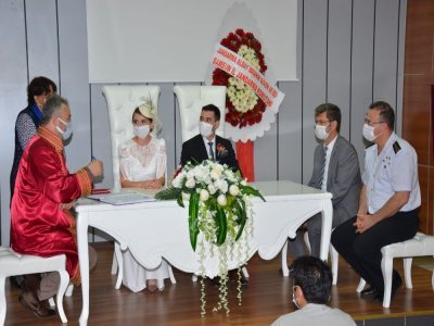 ASTSUBAY ÇİFT DÜNYA EVİNE GİRDİ