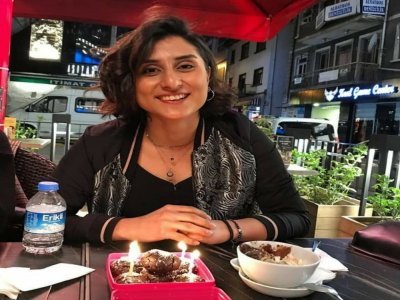 BALKONDAN DÜŞEN KADIN DOKTOR YARALANDI