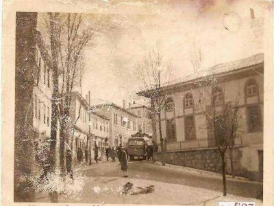 BEN KAVAKLIYIM DİYEN GELSİN