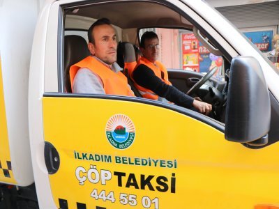     Bu taksi 'çöp' taşıyor 