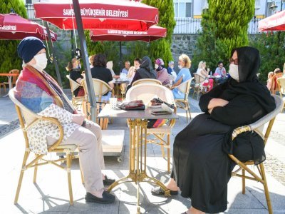 BURADA ÇAYLAR ŞİRKETTEN  
