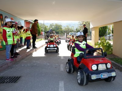  Çocuklar canavara dönüşmesin dedi 