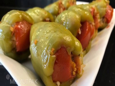 DOLMA BİBERİ TUTANA AŞKOLSUN