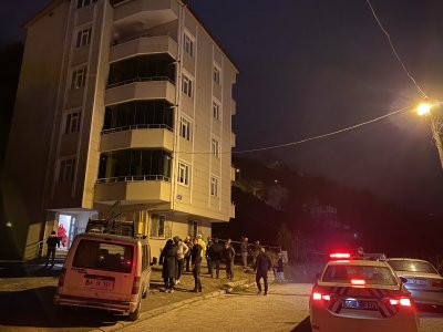 HEYELAN NEDENİYLE 5 KATLI BİNA TAHLİYE EDİLDİ