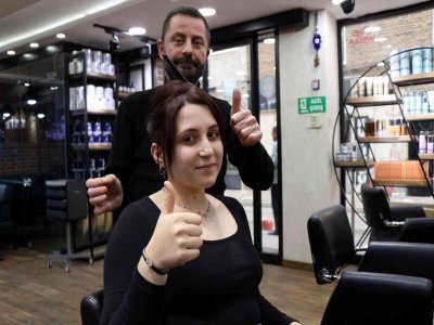 KADIN KUAFÖRLERİNDEN YÜZDE 50'LİK AYARLAMA