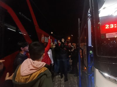  KAVAKLI GENÇLER DUALARLA GİDİYOR