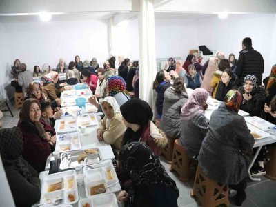 Kavaklı gençlerin iftar sürprizi
