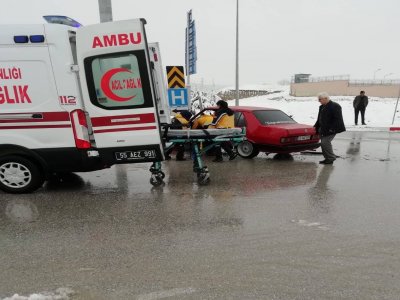 KAVAK'TA TRAFİK KAZASI 1 YARALI