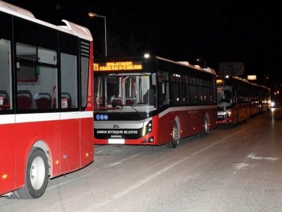 KORONA GELDİ YOLCU İNDİ