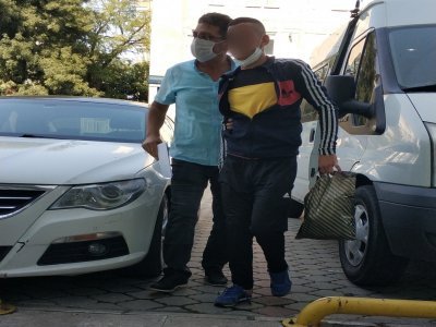 MAHKEMEYE GİTMEDİ POLİS GÖZALTINA ALDI