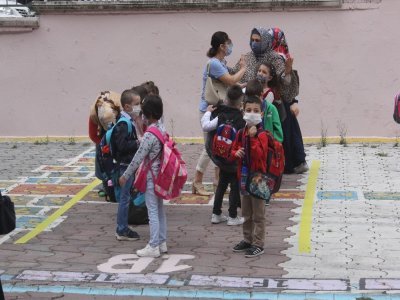 PANDEMİ GÖLGESİNDE DERS BAŞI