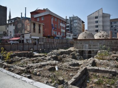 SAATHANE MEYDANI TARİHE IŞIK TUTACAK