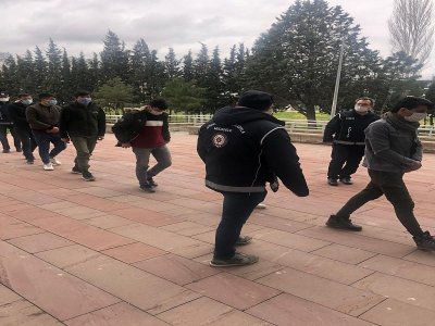 SAMSUN'DA 12 KAÇAK AFGAN YAKALANDI