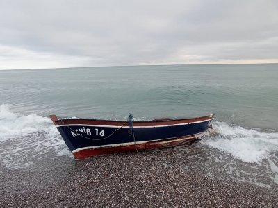 SAMSUN'DA FIRTINA KAYIK BATIRDI 1 KİŞİ ÖLDÜ