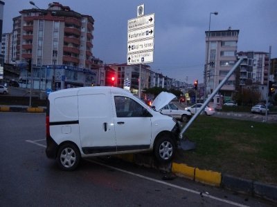 SAMSUN'DA KAVŞAK KAZASI 1 YARALI