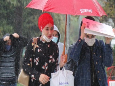 SAMSUN'DA SICAKLIK 8 DERECE BİRDEN DÜŞTÜ