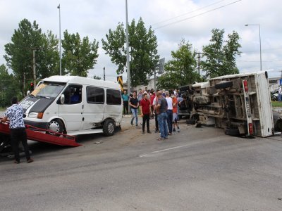 SAMSUN'DA TRAFİK KAZASI 3 YARALI