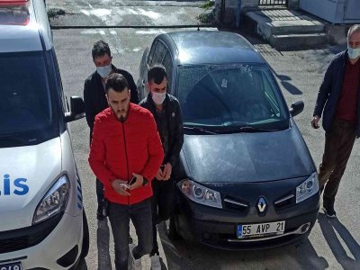 TARTIŞTIĞI KİŞİYİ BIÇAKLADI