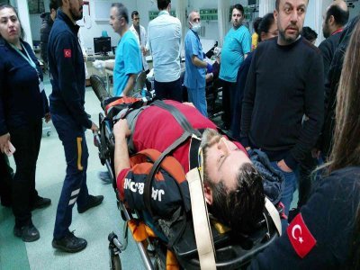 TIR SAĞLIK ÇALIŞANLARINA ÇARPTI
