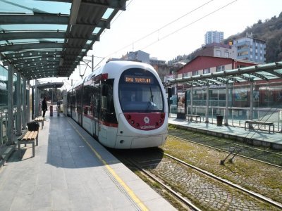 TRAMVAYDA SEFER ARALIKLARI DÜŞÜRÜLDÜ