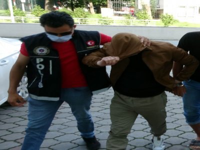 UYUŞTURUCU TACİRİ YAKALANDI