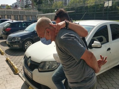 UYUŞTURUCUYU OTLARIN ARASINA SAKLADI