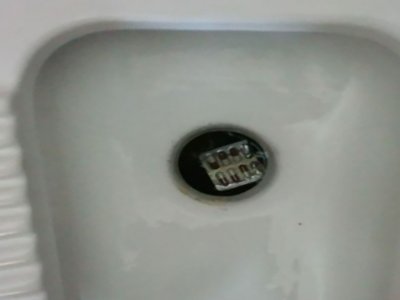UYUŞTURUCUYU TUVALETE ATMIŞLAR