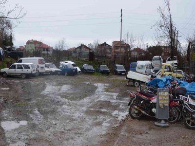 YEDİEMİN OTOPARKINI TALAN ETTİLER